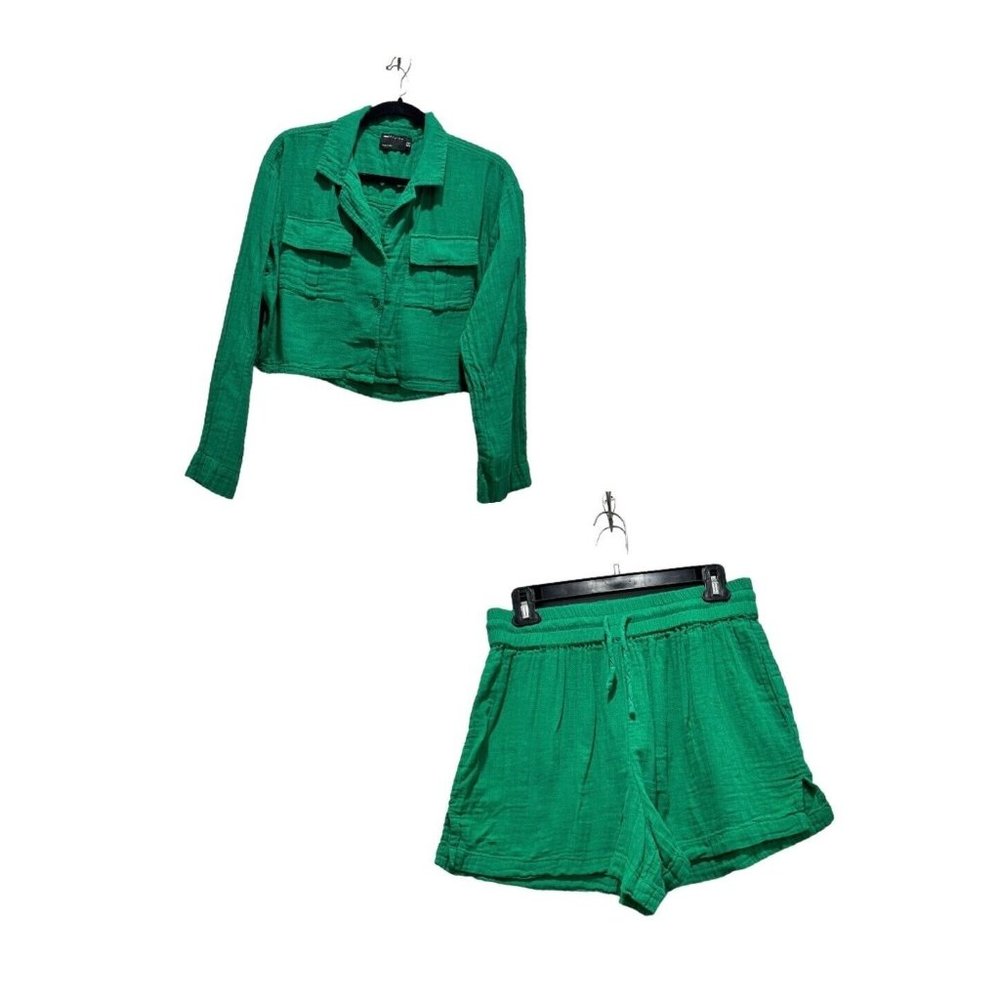 Green Two-Piece Crop Shirt & Shorts Set